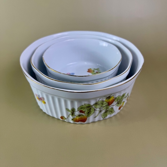 Vintage Lenwile Ardalt Nesting Bowls – Butterfly & Strawberry Porcelain Set of 3 - Picture 1 of 14